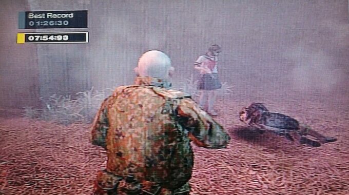 左のポケットにはマガジンを忍ばせておくのが女子の嗜み。なお、何個でも出てくる四次元ポケット仕様。