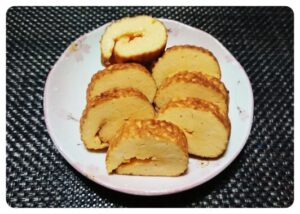 伊達巻きは自家製の方がコスパ良いんですよね~。つい3本作っちゃった🌟