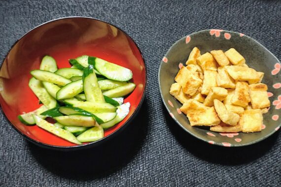 どっちも単独で酒の肴に出来る。酒飲みを名乗るならばチョコレートでも梅干しでも酒が飲めて当然なのです。