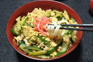 夏は冷たいうどんが美味しい季節。毎日食べても飽きな…飽きるか。