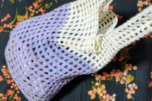 荷物を入れるとポテッとしたシルエットになるのがたまらん。やはり中身のつまったバッグこそが至高(?)ですなぁ〜