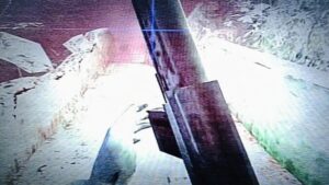 敵の行動を確認するのは視界ジャックでも肉眼ズームでもOK。面倒だからと未確認のまま突っ走ると撃たれるので、ここはしっかりと確認してからダッシュする方が死亡リスクが下がります。