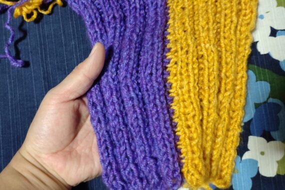 裏面で毛糸を交差させるだけ。覚えると簡単だけど、覚えるまでは何度か失敗もありました🥲