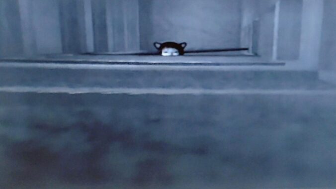 屈指のホラー・シーン。だから猫耳を付けて恐怖を中和する必要があったんですね(⁠ꏿ⁠﹏⁠ꏿ⁠;⁠)ﾌﾞﾙﾌﾞﾙ