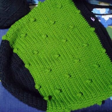 本体を赤、底と持ち手を緑にしたら🍓になるかな…(´ε｀；)ｳｰﾝ…