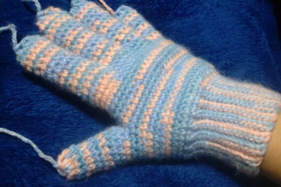 お高い毛糸ならジャストフィットしてくれるのかしら〜🥹