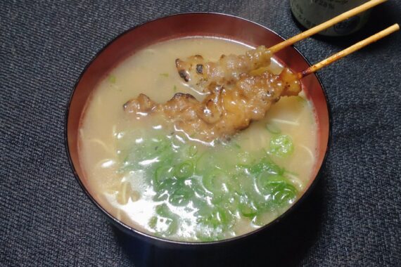 焼き鳥のタレが加わってさらなる美味になってるはず(๑´ڡ`๑)