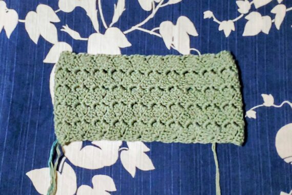 カーキ色も嫌いじゃない。好きでもないけど