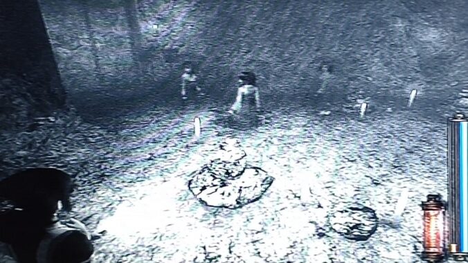 3対1なんてズルぅ〜😟こんな視界が悪い場所は1対1でも嫌だけど