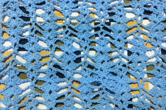 糸の太さに合わせて3号→6号のかぎ針へ変更