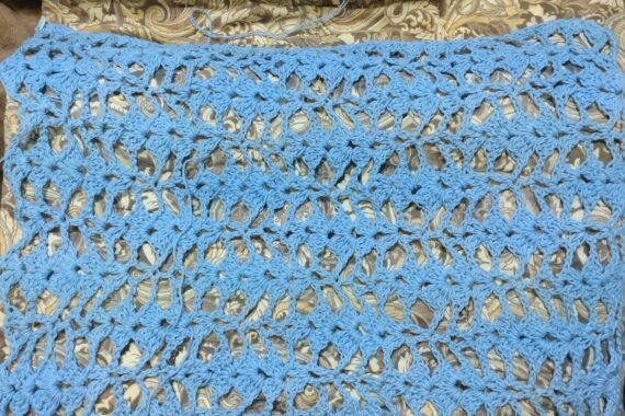 ただいま2玉めを編み編みしておりま〜す