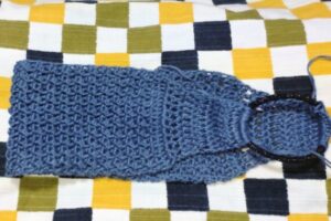 ポコポコしていて気持ちいい手触りです。でも小粒の鹿の子模様の方が可愛い気がするね…🦌