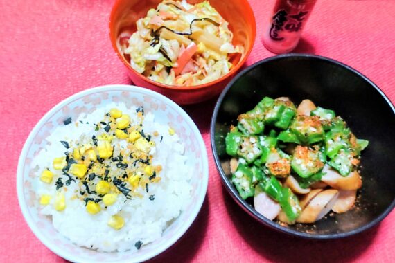 唐辛子とワサビの刺激を交互に味わっている